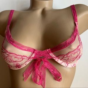 NEW Victoria's Secret Angels Ribbon Bow Embroidery Bra 34C